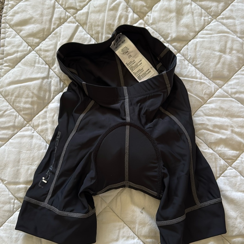 Kids bike shorts size 16